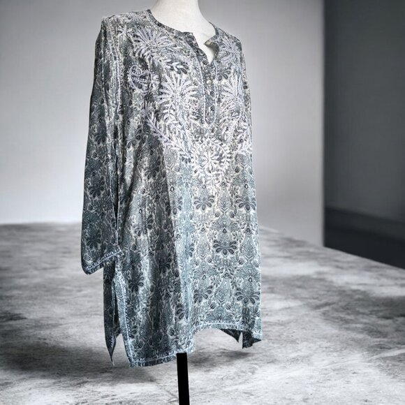 DOLMA (XL) SILK HAND EMBROIDERED Mint/Black Floral Tunic - Picture 2 of 10